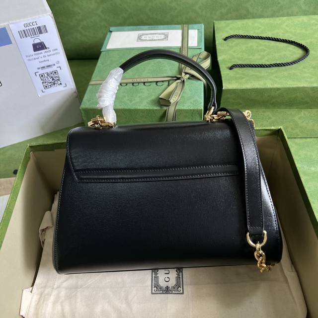 配全套原厂绿盒包装 Gucci Horsebit 1955系列中号手袋 Gucci Horsebit 1955系列采用黑色和乌木色gg Supreme帆布呈现