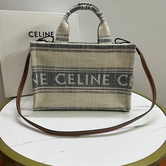 小号 Celine赛琳 新品 Cabas Thais印花织物手袋 麻布提花 本款型无法装下ipad等平板电脑 牛皮革包边 织物衬里 手提 肩背和斜挎 1个主隔层