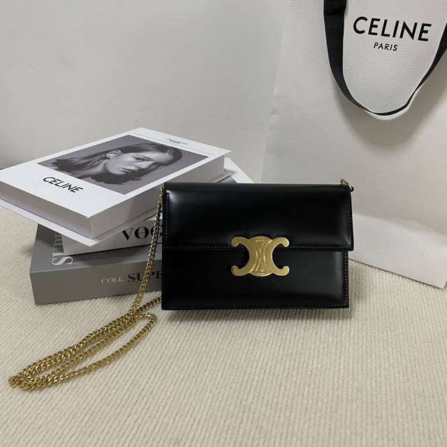 Celine赛琳 新品winter 23 Soir Triomphe 牛皮革链条包 走秀款全皮皮质 Woc系列 方方的包型巨可爱 可单肩 斜挎 腋下 手拿四项全