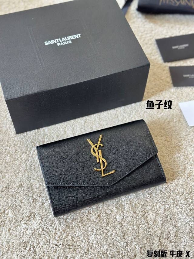 复刻版 牛皮 免税店包装礼品袋 Ysl 圣罗兰女包uptown鳄鱼纹woc信封包单肩斜跨链条包 尺寸20 14Cm 送小卡包