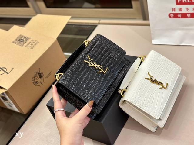 配折叠盒飞机盒 Size 19.12Cm Ysl 圣罗兰日落包 原厂细牙签纹box牛皮 手感及皮面的柔韧度都非常好