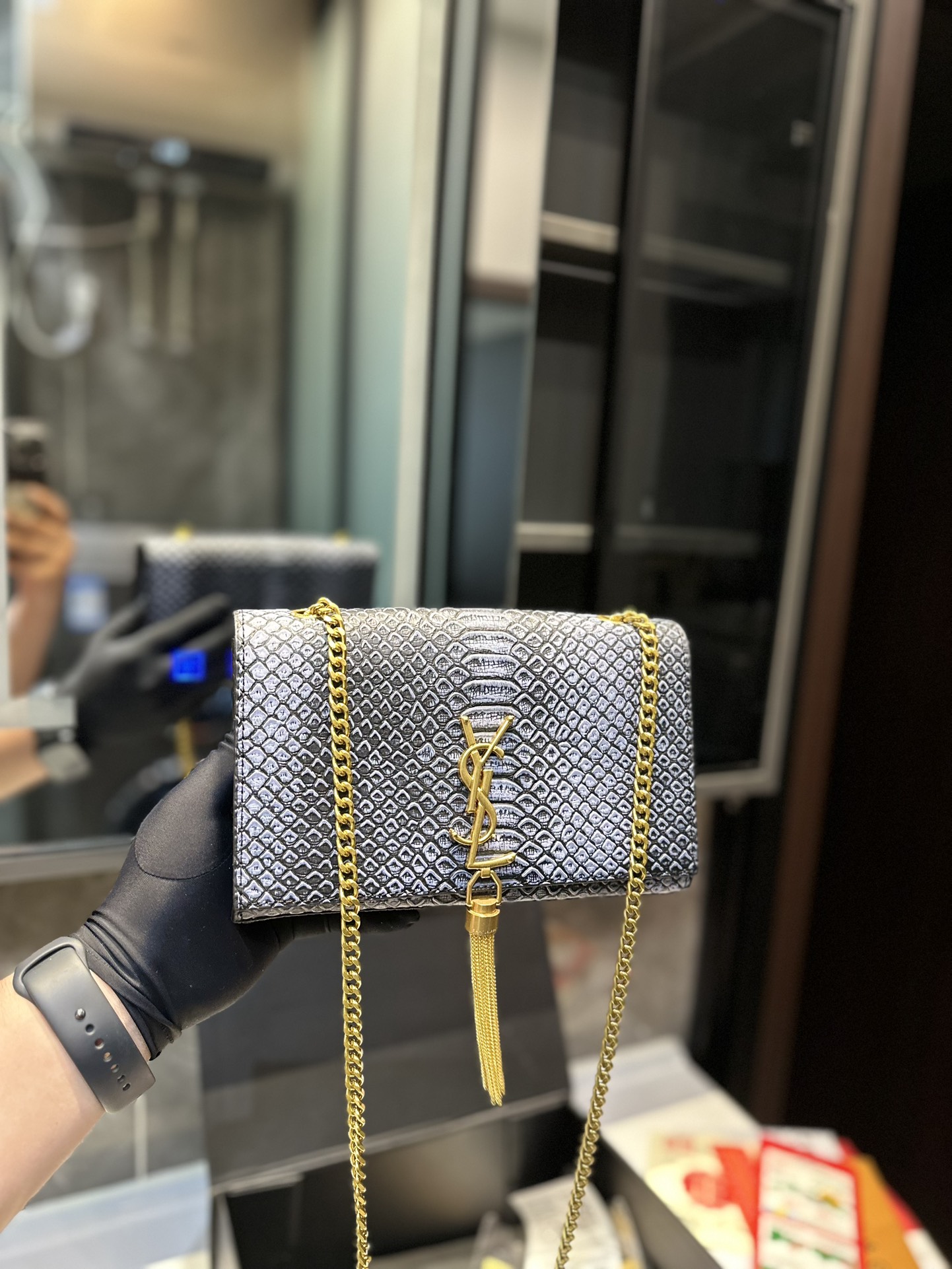 礼盒包装 Ysl Kateil流苏包 圣罗兰王子文同款 Woc 链条包 圣罗兰 Ysl 专柜最新同步款 来自最新一季的绝妙设计 经典的monogram Logo