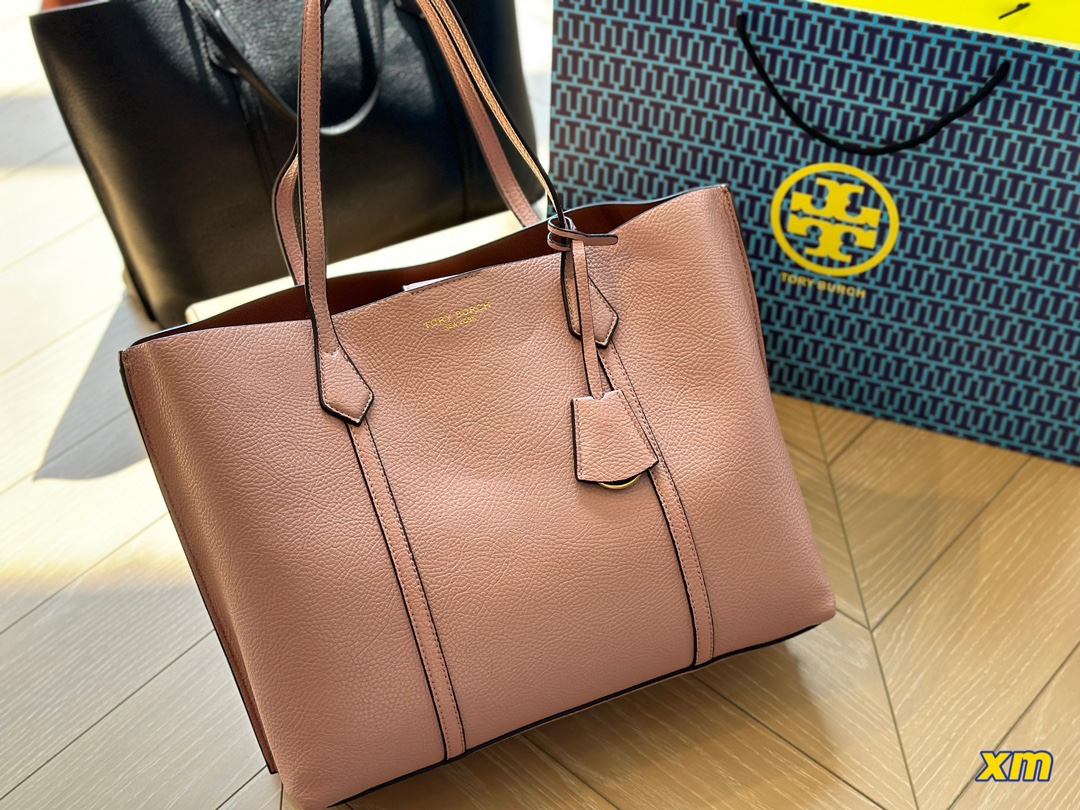 上新tory Burch 托里伯奇新品购物袋手提单肩多用 定制面料logo五金原版一比一品质 炒鸡百搭实用的一款 喜欢的美妞赶快入手吧 店主推荐 质量超赞 尺寸