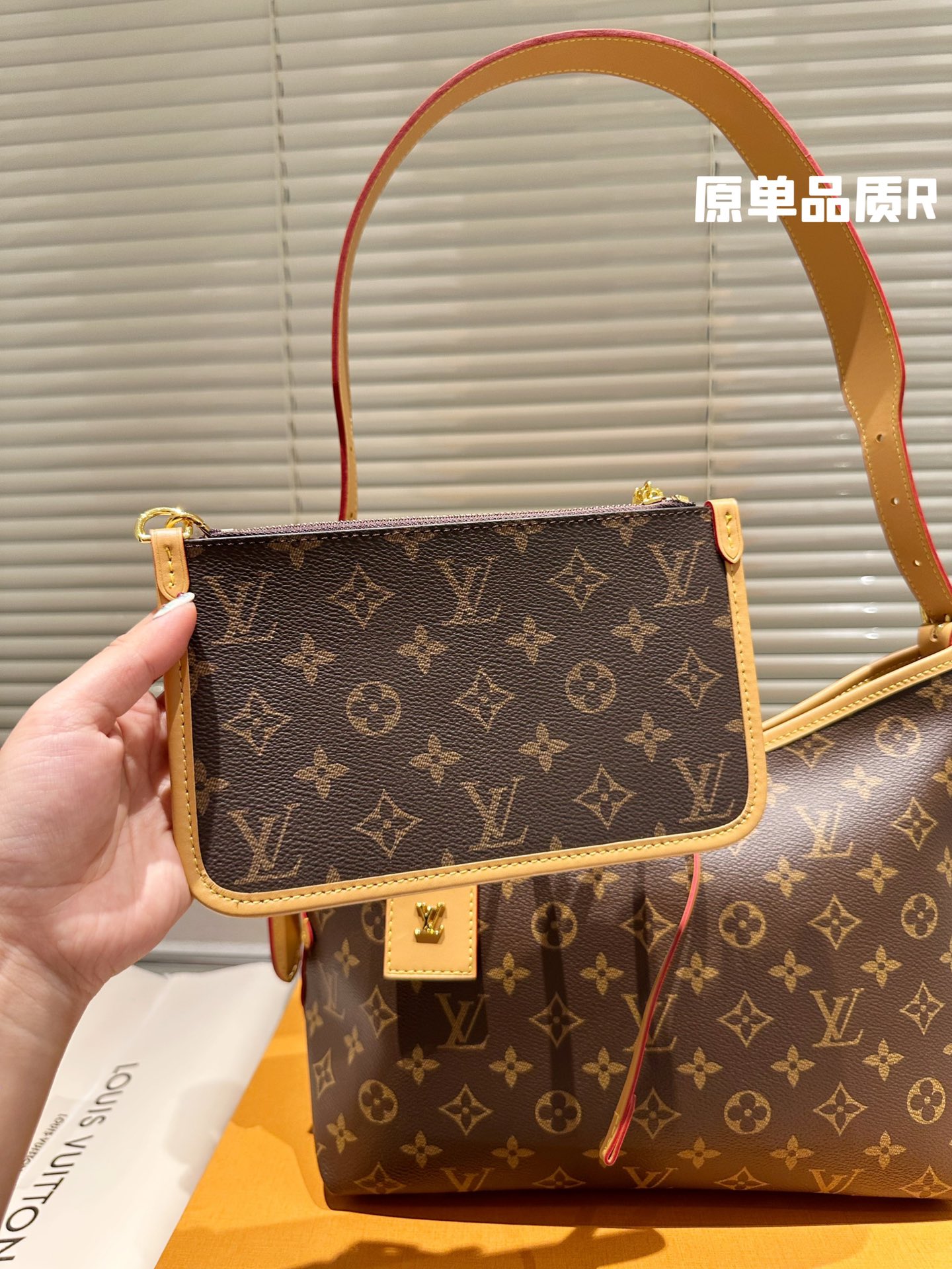 折叠礼盒尺寸29.20 Lv Carryall 流浪包 经典百搭 优雅大气 上身绝美 这份质感 小仙女们值得拥有