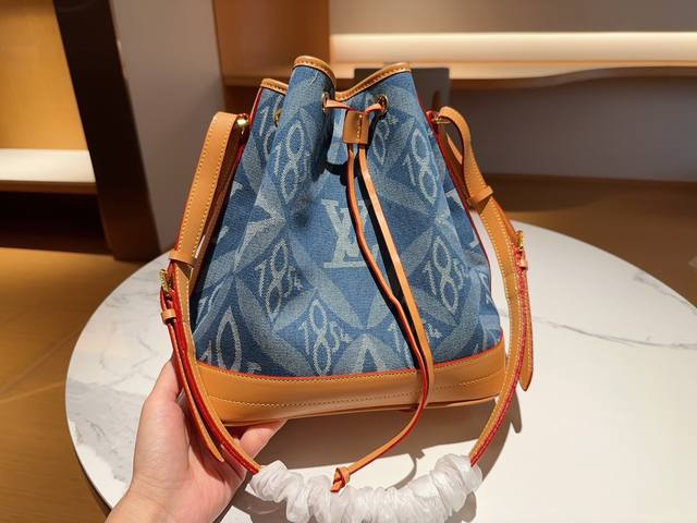 Lv 路易威登 牛仔布料水桶包 尺寸27Cm