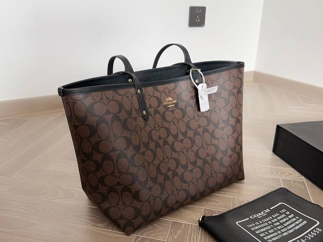 配盒 Size 35*27Cm Coach 家 经典双面city托特包 经典logo购物袋tote包 大爆款 分分钟断货 正反两面都好看 毫无违和感