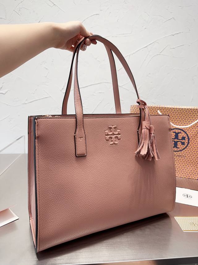 上新tory Burch 托里伯奇 2023新品购物袋手提单肩多用 定制面料logo五金原版一比一品质 炒鸡百搭实用的一款 喜欢的美妞赶快入手吧 店主推荐 质量