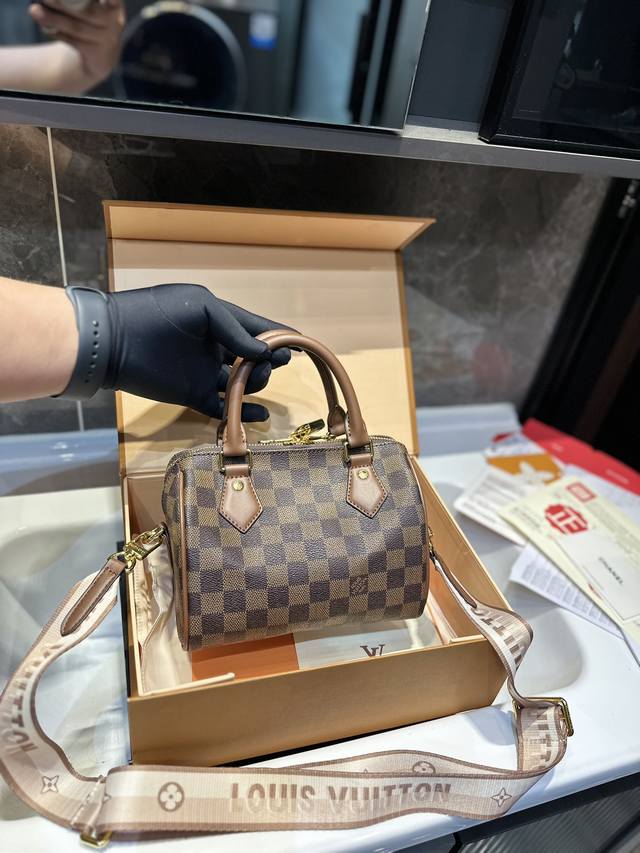 折叠礼盒 Lv Speedy20 棕色格子枕头包cm Lv Speedy20 棕色格子枕头包j尺寸21-15