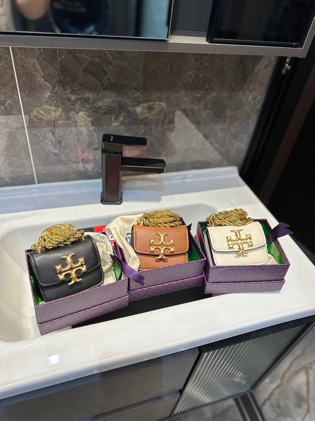 礼盒包装 牛皮 Tory Burch 托里伯奇 超mini 链条包 原单开模定制 五金内衬镂空logo 内带产地标进口面料手感质感超级好更耐磨 亮泽五金不褪色