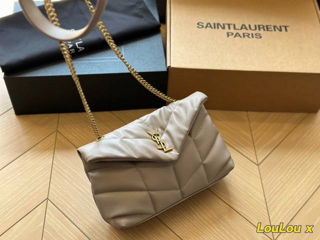 Ysl Loulou颜色图