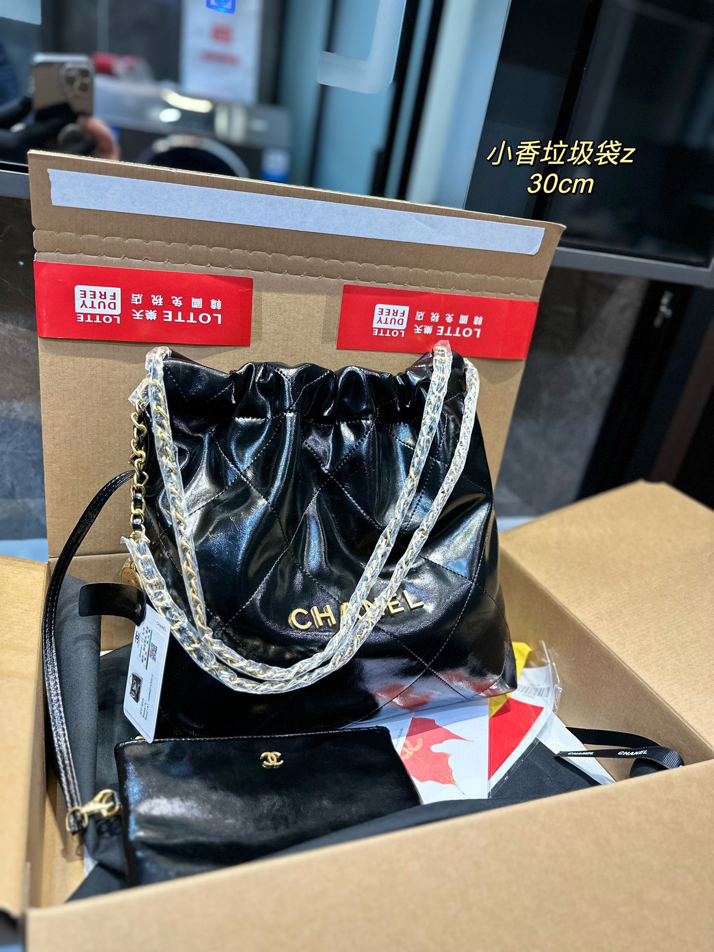 Chanel 香奈儿千呼万唤的22Bag 今年火遍全网的垃圾袋 不多说啦直接上现货 搜索 小香家 垃圾袋 尺寸30