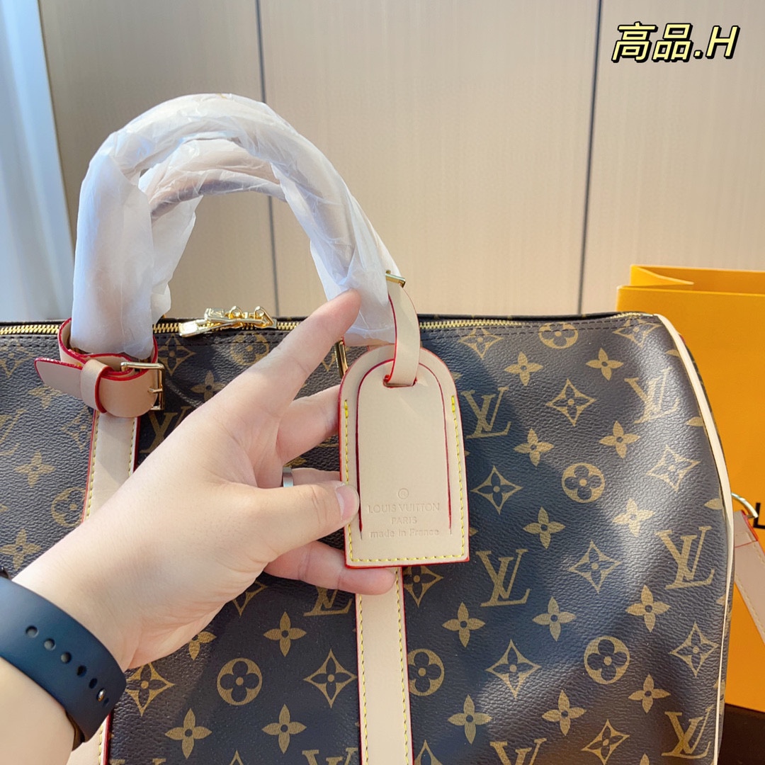 高版本 超酷中lv Keepall老花旅行袋 Lvkeepall 出差旅行最常用的一只包 这是超酷的一只包 可以做健身包 也可做旅行袋 容量超级感人非常的实用