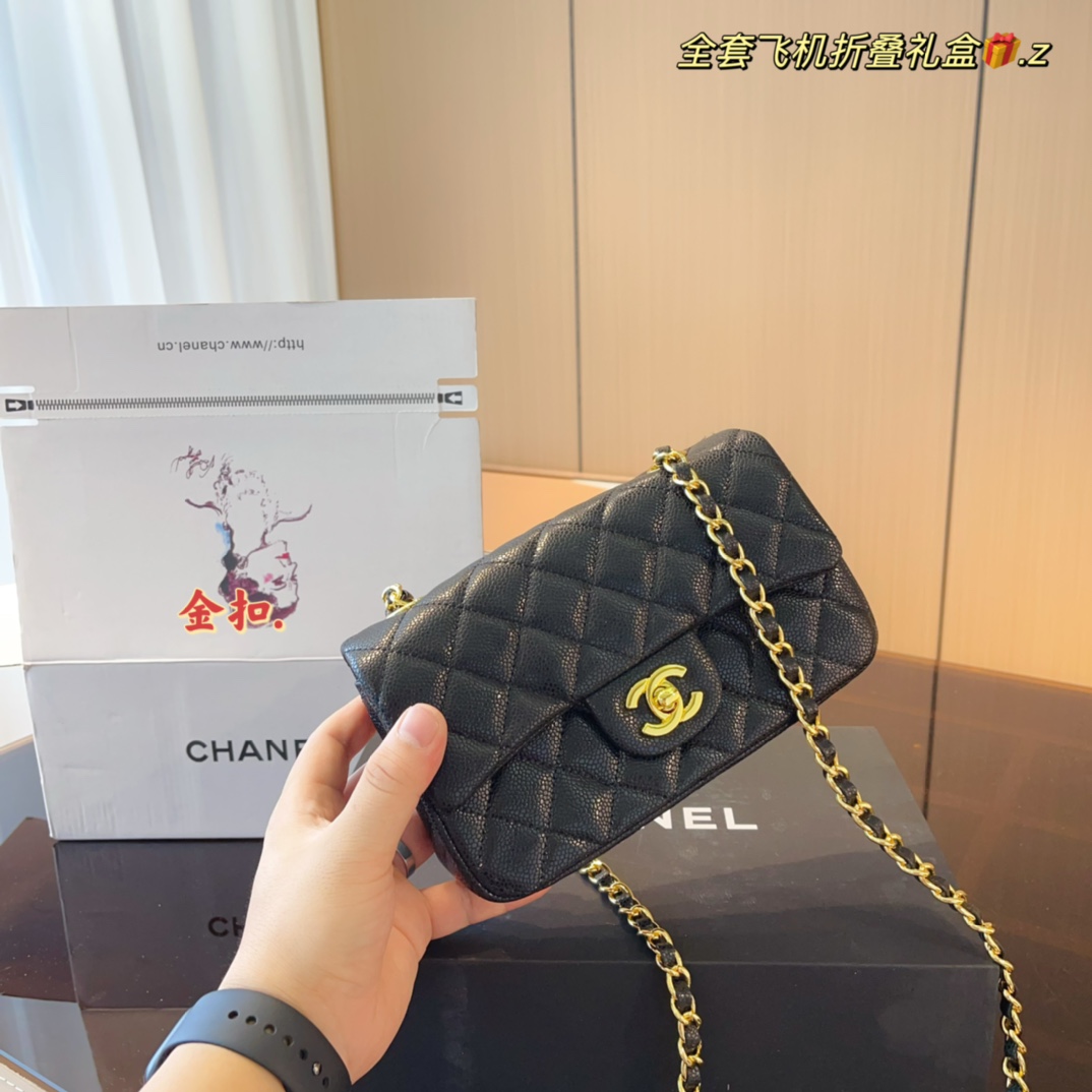 配飞机折叠礼盒 香奈儿 Chanel 爆款 经典cf 方胖子包优质 手感超级好 原版五金 超级大牌 以华丽高贵的外形成为当下最炙手可热之作人手必备 明星热捧 精