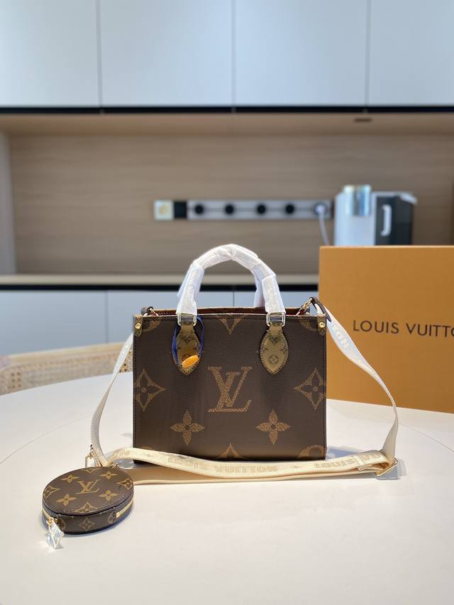 原单品质丛林包 Lv A B面喷绘 Onthego妈咪袋 性价比之王这是一款超赞的包型 灵感来自于恶搞lv的街头品牌 曾经的曾经 Louis Vll Litto