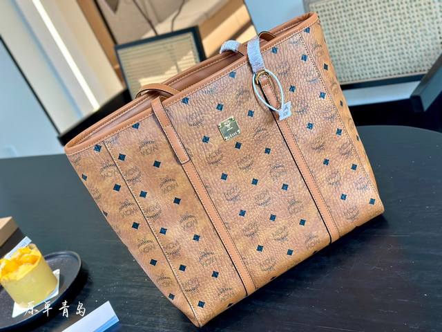 配礼盒 Size 30*33Cm Mcm 新款购物袋 升级版拉链款shopper 改变后的[它 你是否更爱它了 原单 青岛出品