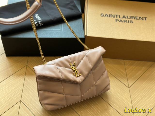 Ysl Loulou颜色图