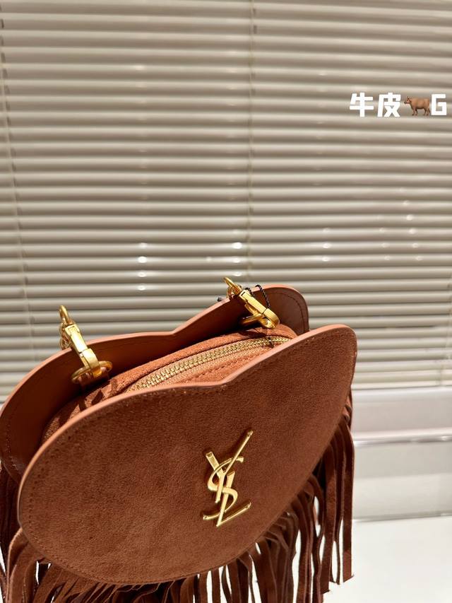 头层皮 圣罗兰ysl 流苏包 经典饱满柔软 设计感十足 时尚百搭 潮流搭配必备 尺寸20 18Cm