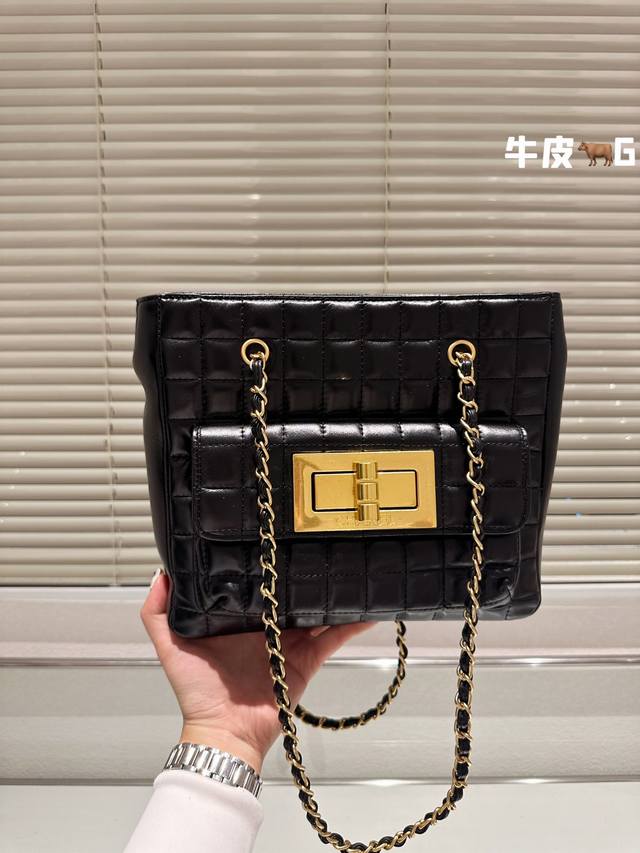 纯皮 Chanel 中古包 Tote包 超大复古金扣 美爆 牛皮质地 时装 休闲 不挑衣服 尺寸26*22Cm