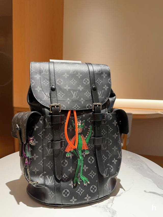 Lv 路易威登 Lv Christopher M45617 老花卡通刺绣抽绳双肩背包 大容量超级实用 尺寸41 48