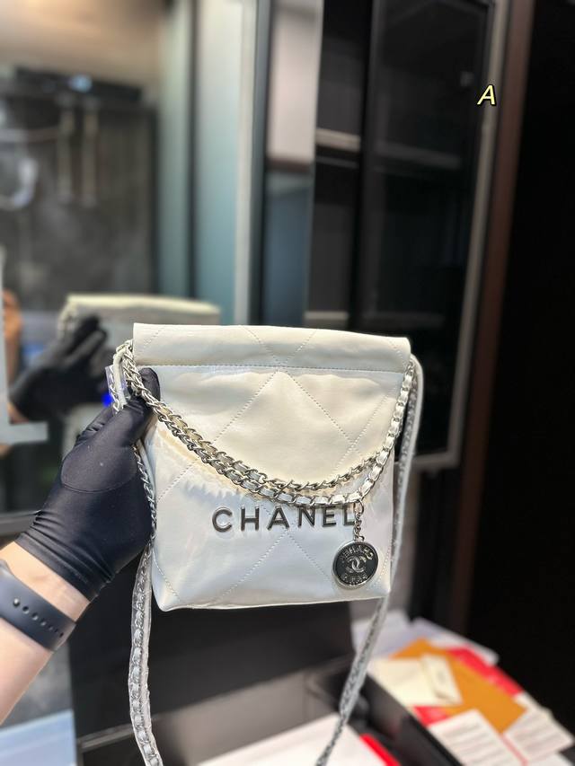 折叠礼盒 Chanel香奈儿抽绳迷你购物袋 垃圾袋中古款链条超级美 做旧鎏金复古又时尚非常百搭 尺寸 18 20