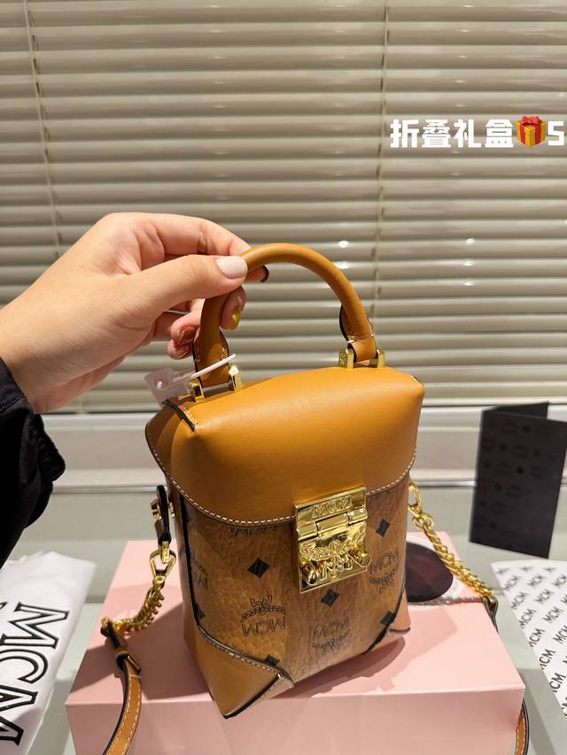 配折叠盒 Size 14*17Cm Mcm 薯条包 俏皮可爱 单肩手提斜挎