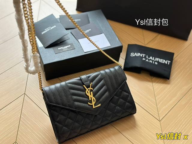 全套包装 Ysl Woc黑链条包信封包ysi家当之无愧的入门经典款 超级耐燥这个皮质真的是我最爱的皮质之一不怕刮牛皮的纹理也有质感 相比金链我更喜欢链非常耐看