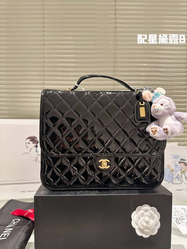 漆皮 配星黛露 Chanel Jennie 23C 双肩包 吹爆这个太好看额 爱死这个包了chanel22K 双肩背包 Chanel22K双肩背 帅炸 等了很久