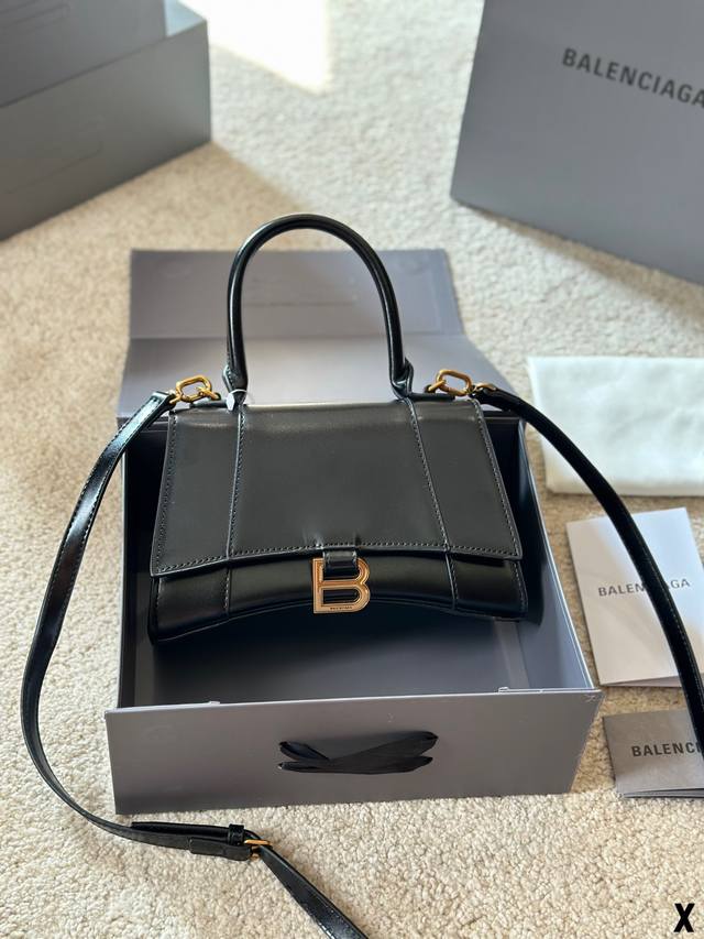 平纹 巴黎世家 Balenciaga 巴黎世家 Hourglass Xs 沙漏包 斜挎手提包 Lisa款 最新走秀款购物袋来啦专柜限量上市 娱乐周刊主推款 超正