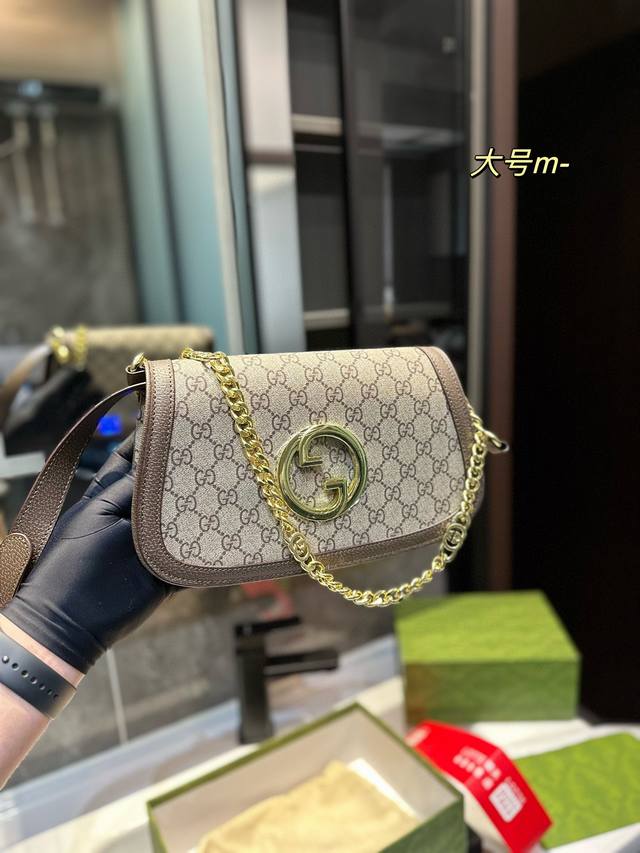 礼盒包装 Gucci古驰gucci Blondie系列圆形互扣式双g时髦中古包 配长肩带 Gucci 单肩斜挎包刷爆某书 超级 男士们 女士们 通通可以使用 大