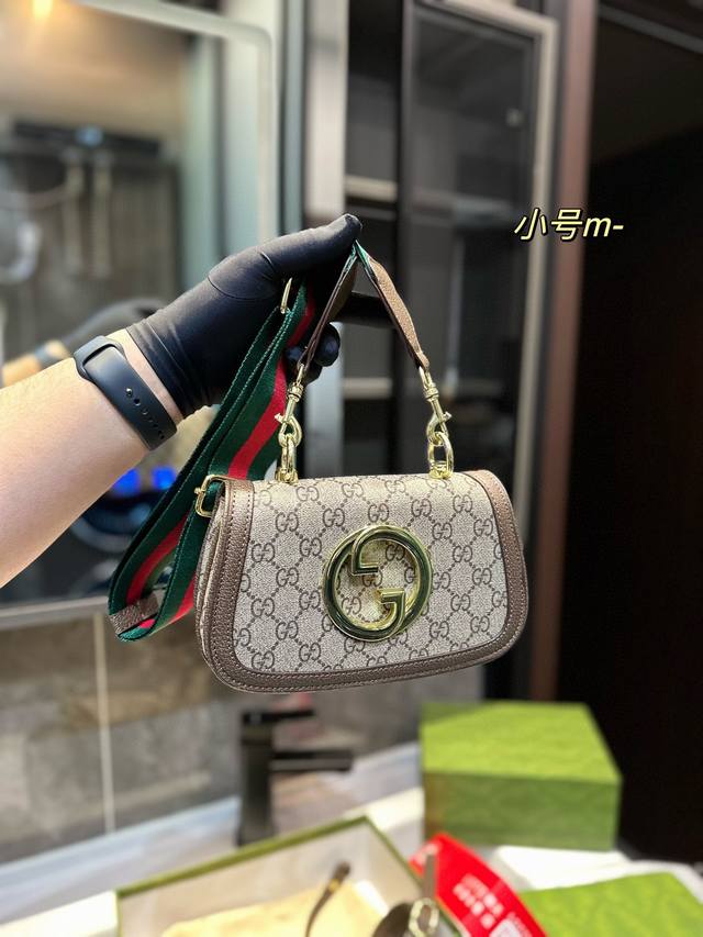 礼盒包装 Gucci古驰gucci Blondie系列圆形互扣式双g时髦中古包 配长肩带 Gucci 单肩斜挎包刷爆某书 超级 男士们 女士们 通通可以使用 大