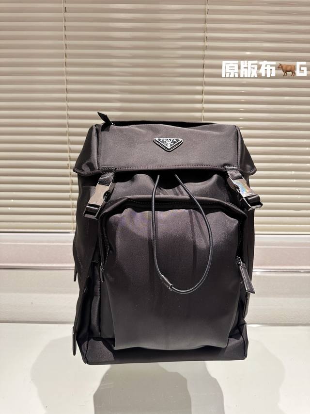 原单 Prada 降落伞布 双肩包 夏日出游必备单品 防水尼龙布 40