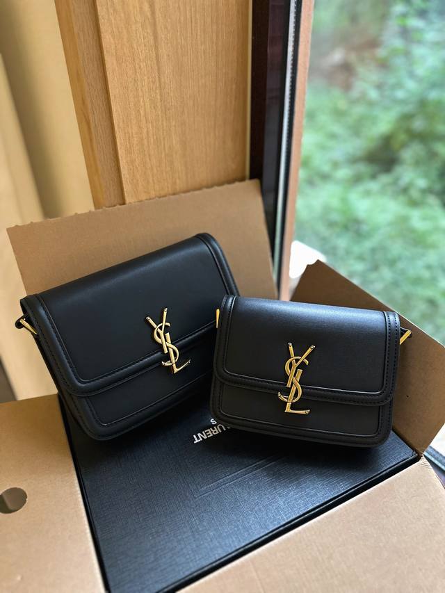 礼盒包装 Ysl豆腐包 It Bag_必火爆款 Ysl Solferino 手感及皮面的柔韧度都非常好 全新设计的 L 字母上下对半开扣 尺寸 20小 23大