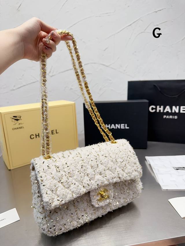 配全套包装 香奈儿chanel 小香毛呢cf包 高级货原单品质 进口面料原版面料专柜对版回头率百分百哦 细节完美高端版本 内里有专柜标码 细节完美 真正的白富美