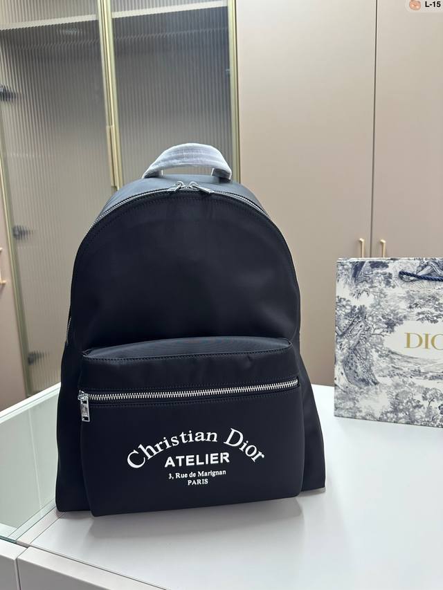 迪奥 Dior 双肩包 专柜最新进口帆布原单品质 官网同步 原版五金不掉色 品质保证超洋气 超实用 随心装 永不过时 必备单品 L-15尺寸 33.12.40