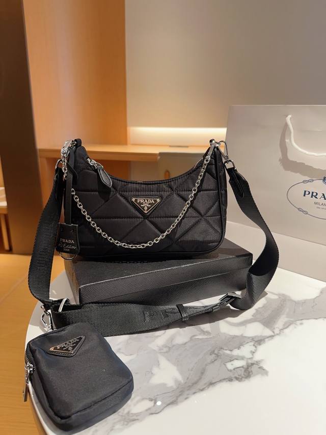 Prada 普拉达 尼龙布料大格子三合一 链条包 尺寸22Cm 礼盒包装