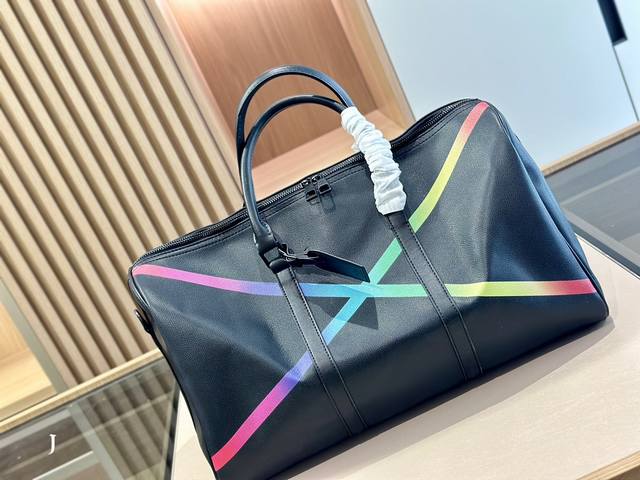 Lv 新品旅行袋 男女通用款 大容量 尺寸45Cm 出差出游 不可缺少哦