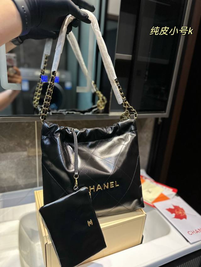 Chanel 香奈儿千呼万唤的22Bag 今年火遍全网的垃圾袋 牛皮 不多说啦直接上现货 搜索 小香家 垃圾袋尺寸30 32 28 29