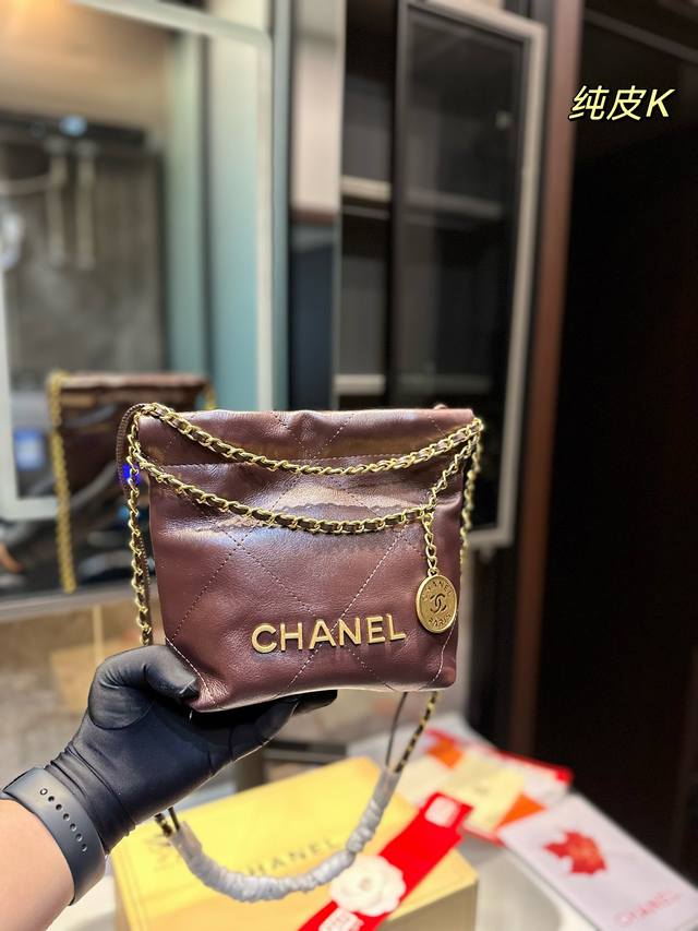 Chanel 香奈儿千呼万唤的22Bag 今年火遍全网的垃圾袋 牛皮 不多说啦直接上现货 搜索 小香家 垃圾袋 尺寸18 18