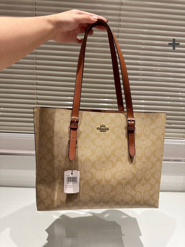 礼盒 Size 33Cm 新款托特包 Coach蔻驰经典logo购物袋tote包 大爆款 分分钟断货 搜索蔻驰coach 购物袋