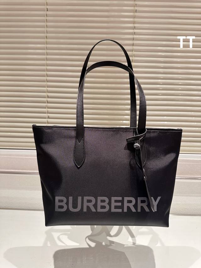 Burberry巴宝莉新品托特 Tote原版布 出行太方便啦 推荐 尺寸29.24