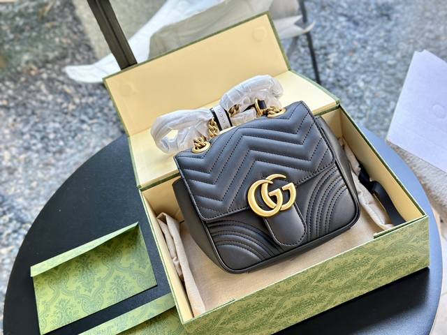 配折叠盒飞机盒 Size 18*16Cm 古奇marmont 方胖子 Gucci新款小可爱震撼来袭 宝宝们 绝对绝对的下一个爆款