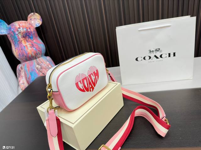 折叠盒 Coach 蔻驰相机包 百搭还使用 男女同款 尺寸19.12Cm