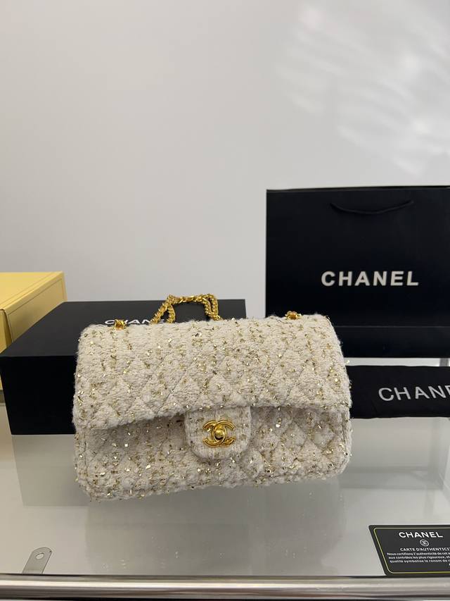 全套包装 香奈儿chanel 小香毛呢cf包 高级货原单品质 进口面料原版面料专柜对版回头率百分百哦 细节完美高端版本 内里有专柜标码 细节完美 真正的白富美专