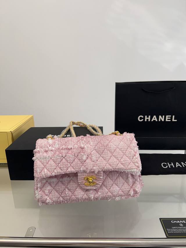 全套包装 香奈儿chanel 小香毛呢cf包 高级货原单品质 进口面料原版面料专柜对版回头率百分百哦 细节完美高端版本 内里有专柜标码 细节完美 真正的白富美专