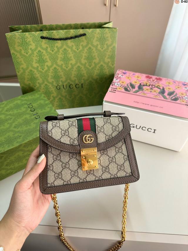 Gucci 酷奇邮差链条包 经典老花牛皮版本 本季最可爱信封包 D-82尺寸18 6 12折叠盒飞机盒