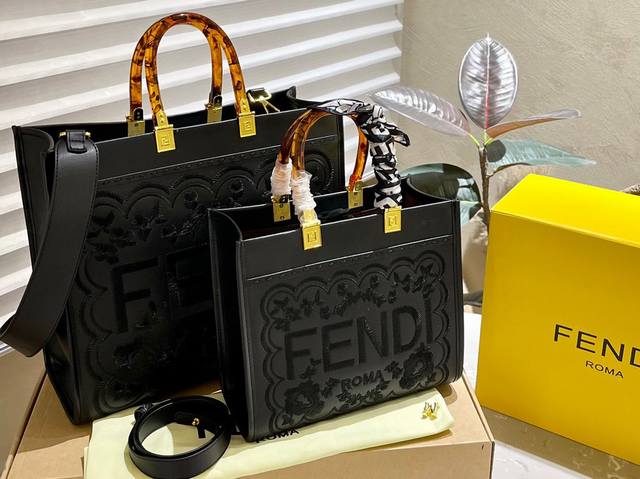 小号配盒 Fendi 芬迪刺绣sunshine Tote 托特包 简直无法拒绝 超显气质 高级感十足 集美必入款 尺寸36Cm 25Cm