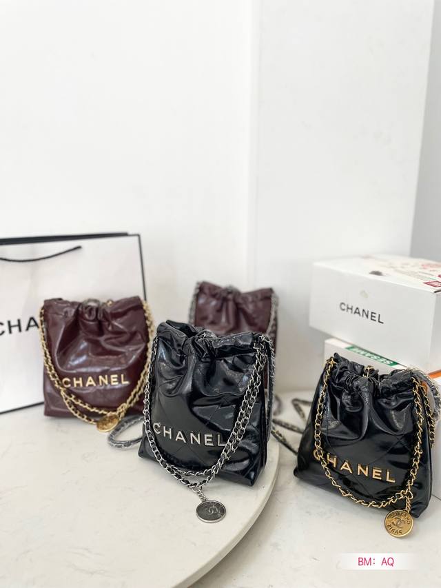 小号 配折叠礼盒 香奈儿太好搭配了呜呜呜 Chanel Bag 更酷哦 很耐造 高级感拉满 搜索 小香家 垃圾袋 尺寸 小号19x22