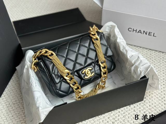 小羊皮 Chanel 23S 粗链条 Cf腋下包 23Ss 走秀款粗链条腋下包 进口绵羊皮 黑金配色 就是永远的主角 超经典 复古又百搭 可手拎可单 肩 真的太