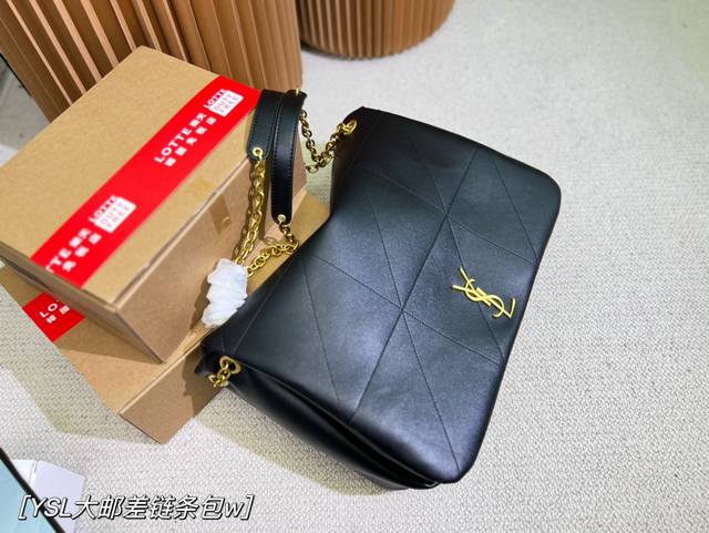 密封礼盒包装 Ysl 圣罗兰新品 腋下链条包 购物袋 单肩斜挎 超软超迁牛皮面料 高品质 大容量 上身洋气爆炸啦姐妹们 尺寸 40x30Cm