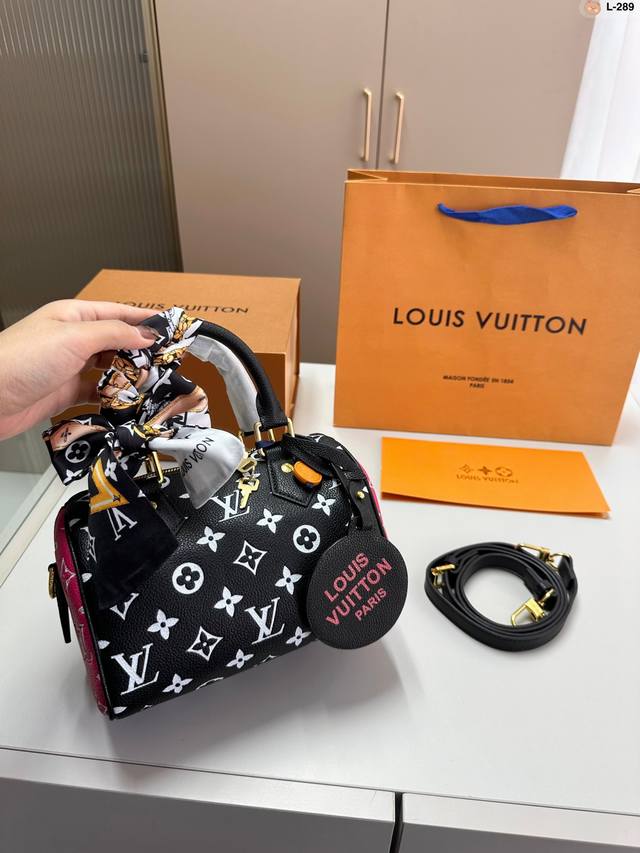 Lv Speedy29经典款拼色枕头包搜索 Lv 枕头包l-289尺寸20.11.14折叠盒丝巾